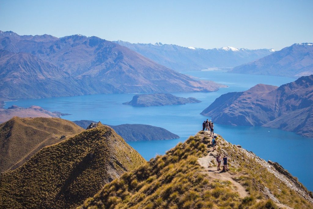 roys peak, wanaka, lake-7008528.jpg